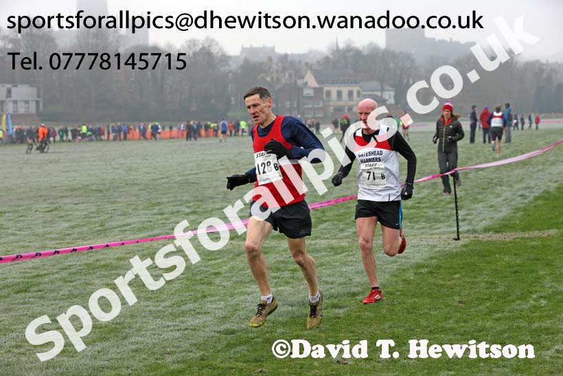 Veterans race, Durham Cathedral Cross Country Relays. Photo: David T. Hewitson/Sports for All Pics